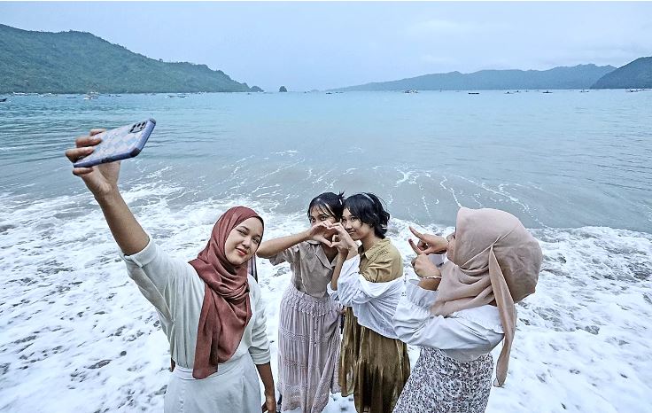 Rekomendasi penginapan di Pantai Karanggongso Trenggalek.