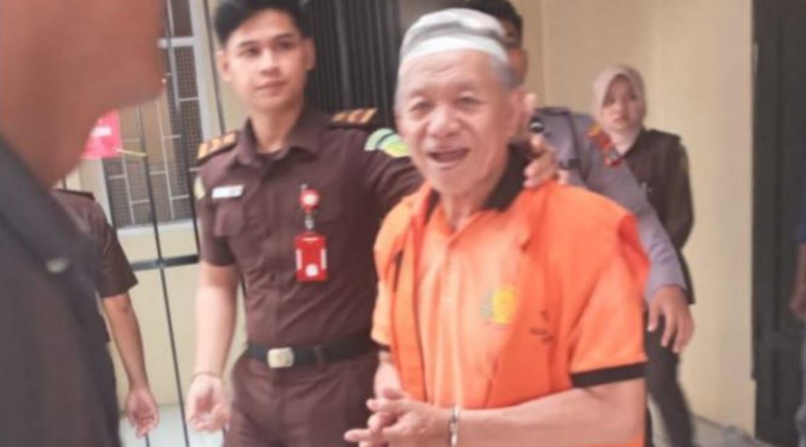 Imam masjid di Tarakan ditahan karena diduga serobot tanahnya sendiri. Publik sorot dugaan kriminalisasi dan tajamnya hukum ke bawah.