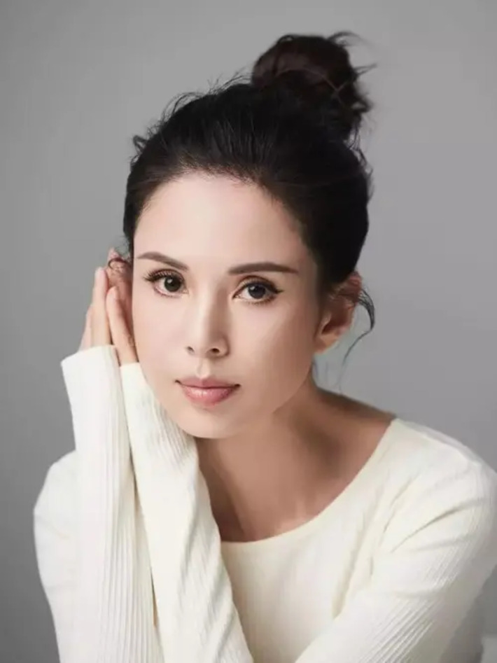Profile Carman Lee Yeuk Tung