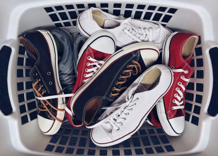 Sepatu Lokal yang Paling Populer. PEXELS
