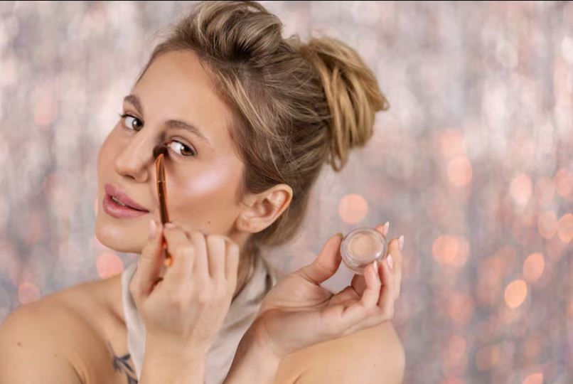 Ilustrasi panduan makeup natural.