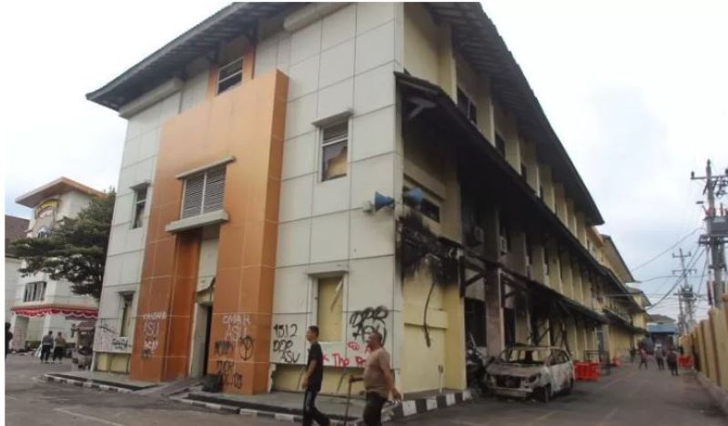 Kondisi Polda DIY usai demo Jogja memanas Sabtu hingga Minggu dini hari.