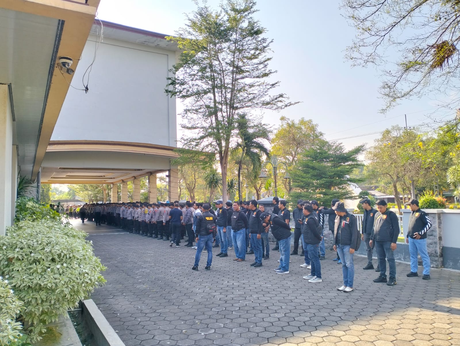 Pengamanan di Gedung DPRD Kabupaten Madiun terkait rencana demo 1 September.