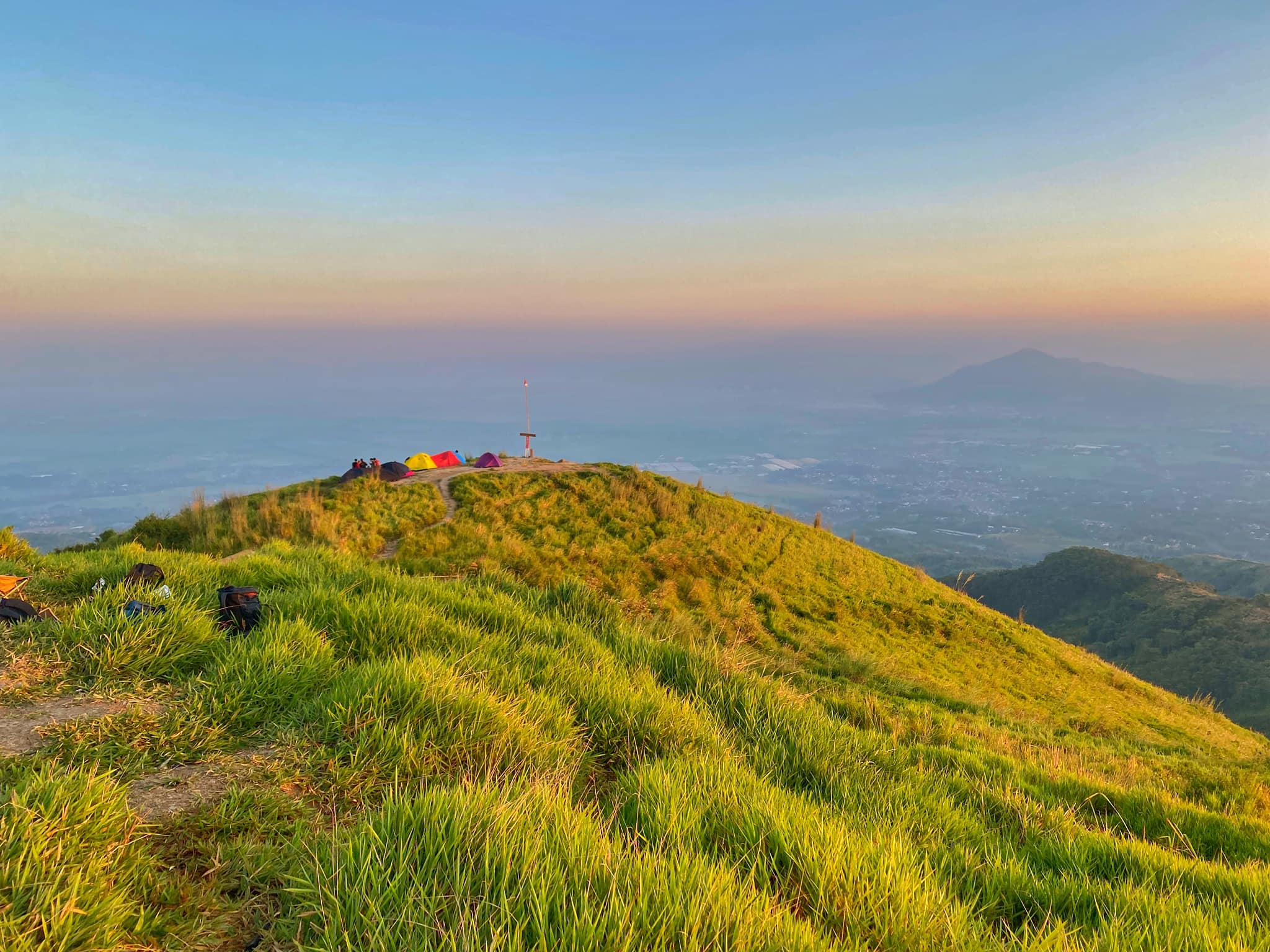 Gunung Pangradinan dan Sabana