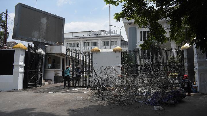 Kerusakan fasum pasca demo Bandung