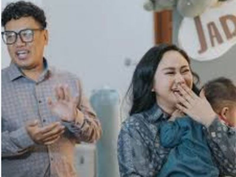 Denise Chariesta dan Uya Kuya.