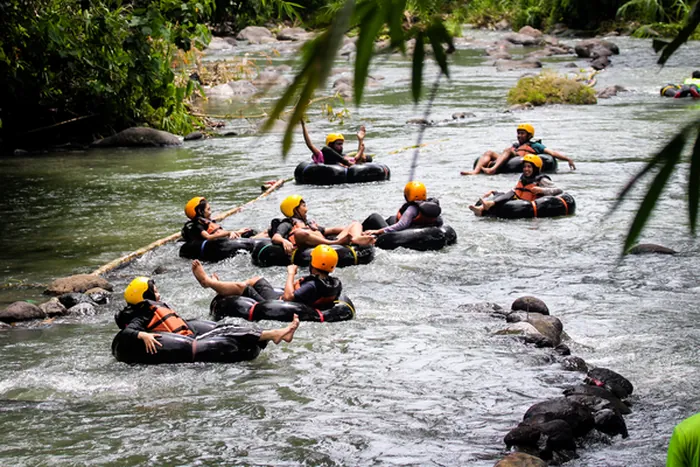 Ilustrasi Tubing di New Rivermoon