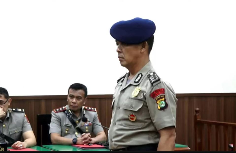 Bripka Rohmat dijatuhi sanksi demosi 7 tahun usai lindas driver ojol Affan Kurniawan, apa arti dan dampak hukuman ini bagi anggota Polri?