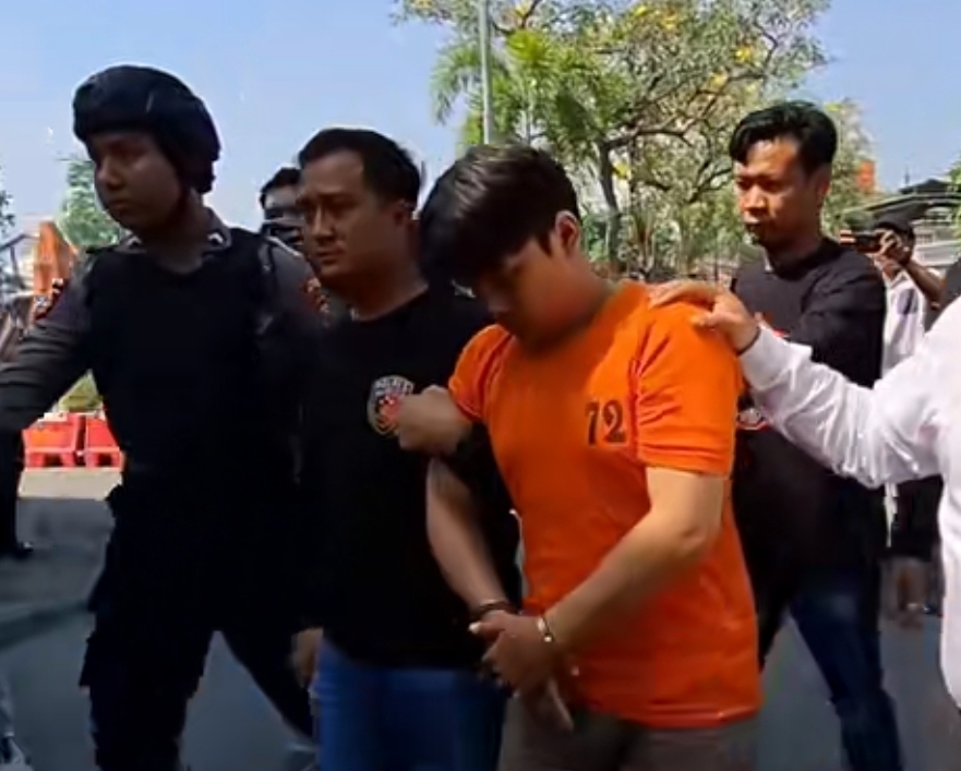Aliv Maulana, pelaku mutilasi kekasihnya sendiri di Pacet, Mojokerto.