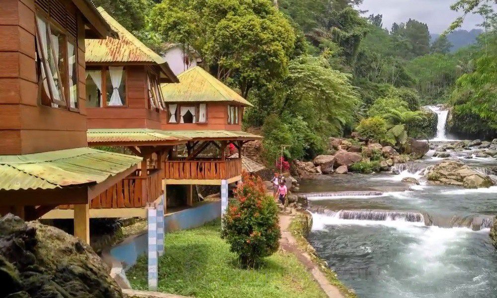 Penginapan Bayan Village Baturaden