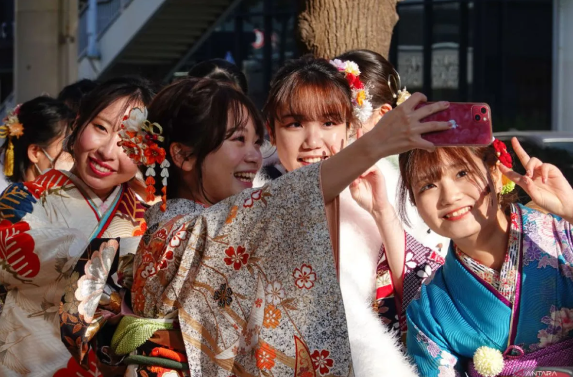 Upacara Seijin Shiki di Jepang jadi tanda resmi kedewasaan usia 20 tahun, sarat filosofi, tradisi, dan keunikan di berbagai daerah.