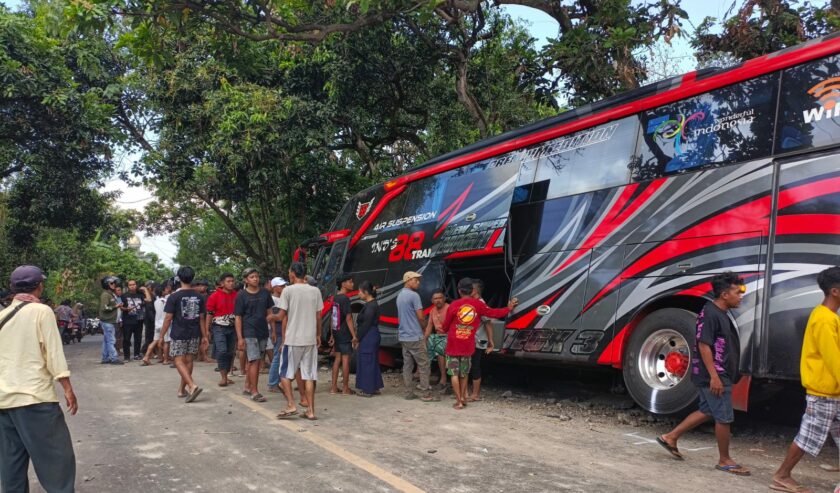 Kecelakaan Bus RS Bina Sehat