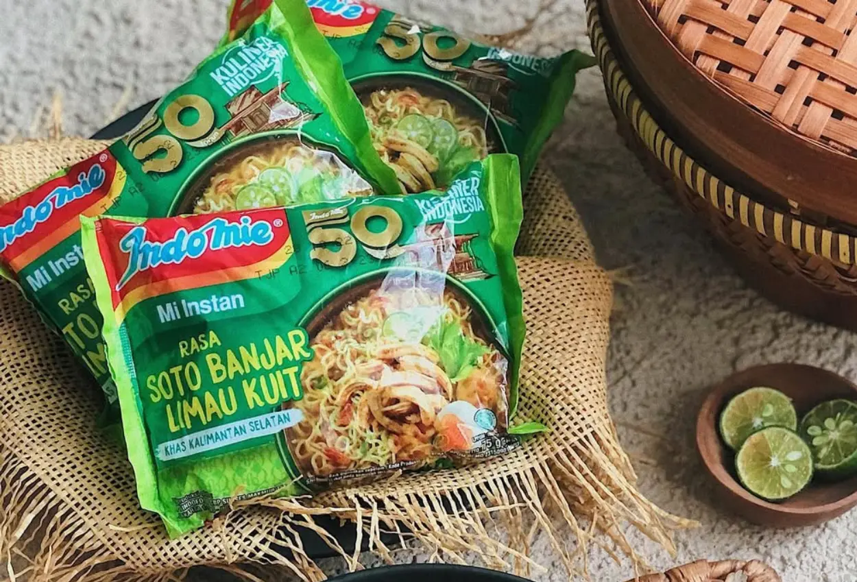 Ilustrasi Indomie Soto Banjar Limau Kulit
