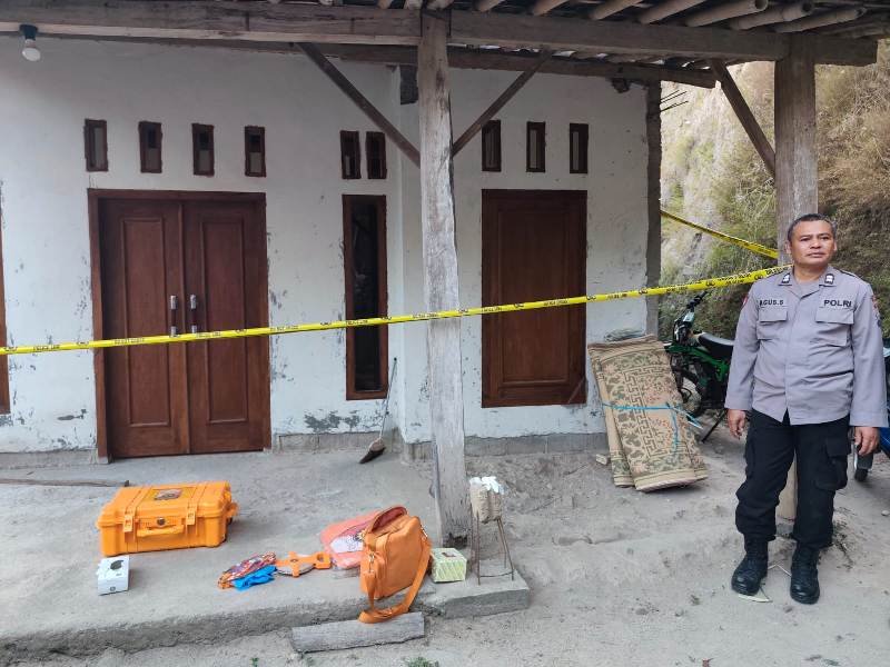 Pembunuhan kedua orang tua diduga oleh anak kandung sendiri di Desa Pomahan, Pulung, Ponorogo.
