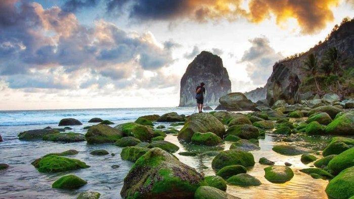 Pantai Pangasan Pacitan
