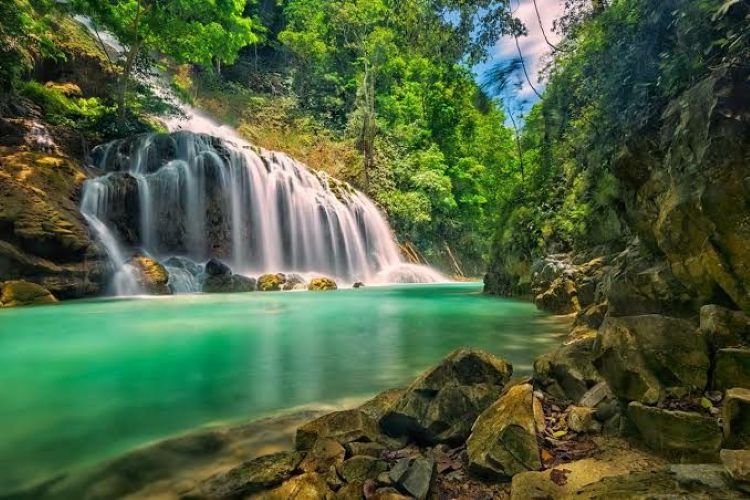 Air Terjun Lapopu, Sumba, Nusa Tenggara Timur
