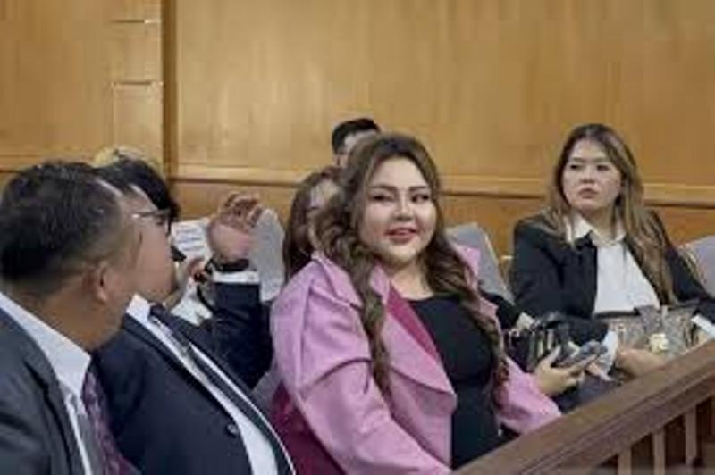 Lisa Mariana resmi ditetapkan tersangka kasus pencemaran nama baik Ridwan Kamil.