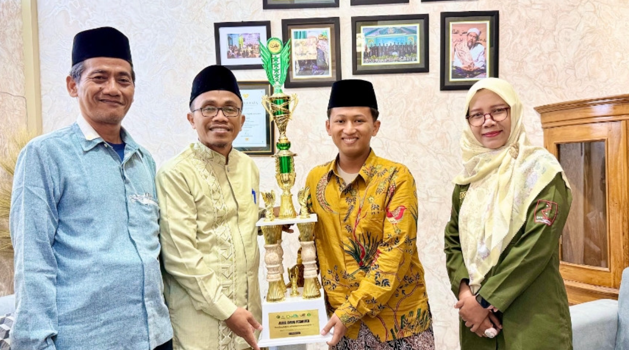 Dari desa terpencil, Busro Anabik mengharumkan pesantren Al-Anwar di ajang Musabaqoh Qiroatil Kutub (MQK) Nasional 2025.
