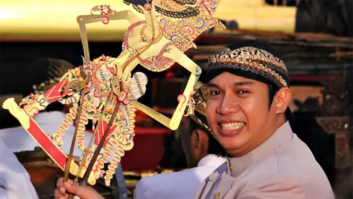 Ilustrasi Ki Anom Suroto Maestro Wayang Kulit