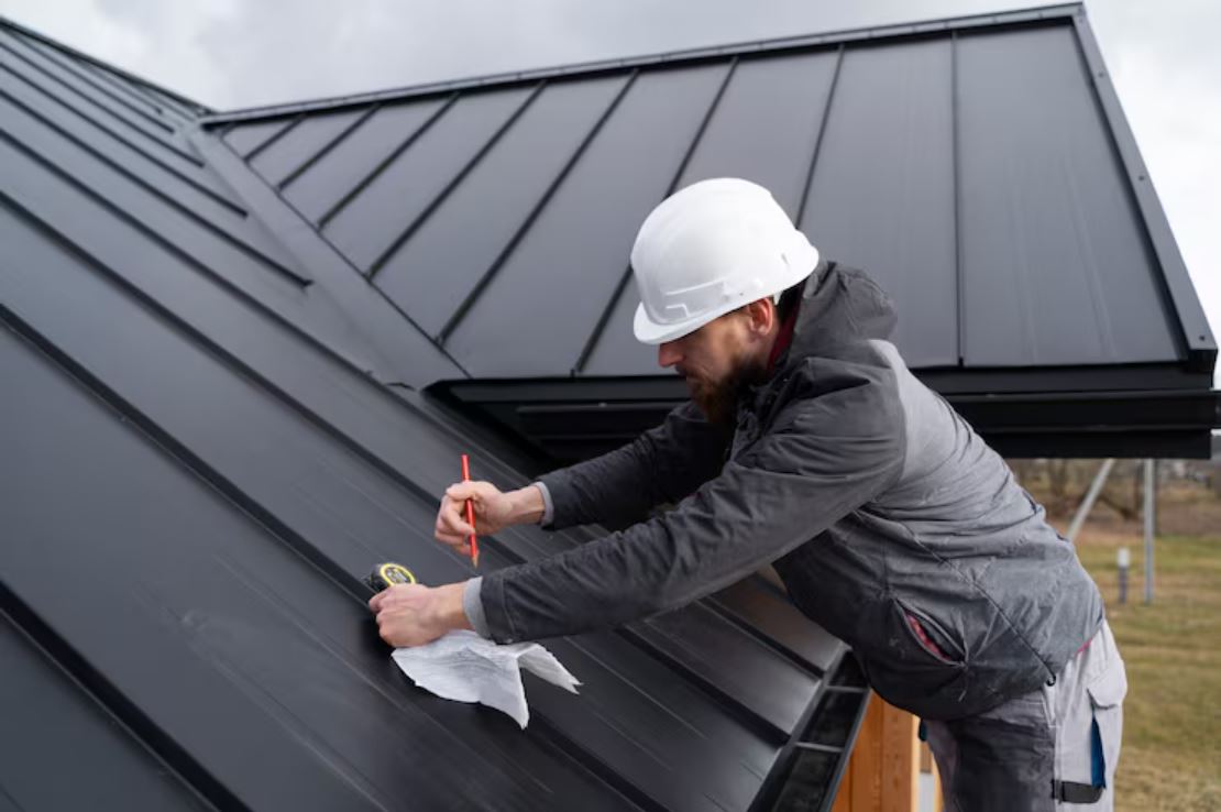 Teknologi atap sejuk atau Cool Roofs kini jadi harapan baru dunia dalam menghadapi ancaman suhu ekstrem akibat perubahan iklim.