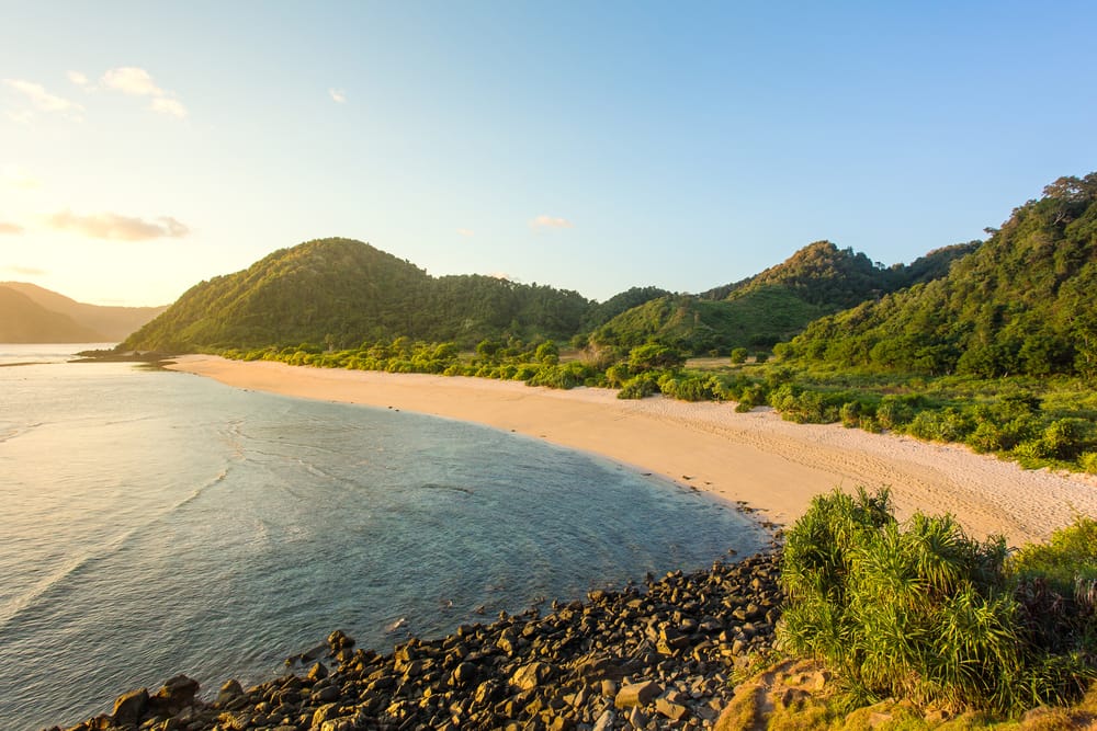 Ilustrasi Pantai Kuta Lombok