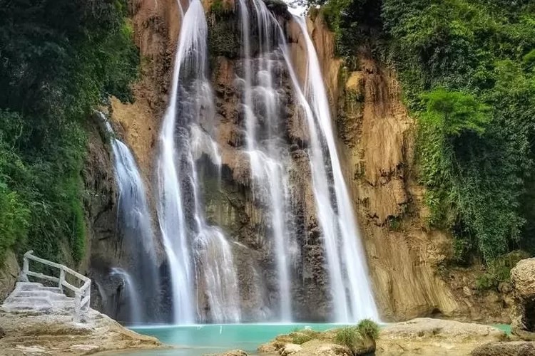 air terjun putri nglirip , tak hanya terkenal dengan keindahannya, tetapi juga terkenal cerita mistis yang menambah daya tarik wisatawan