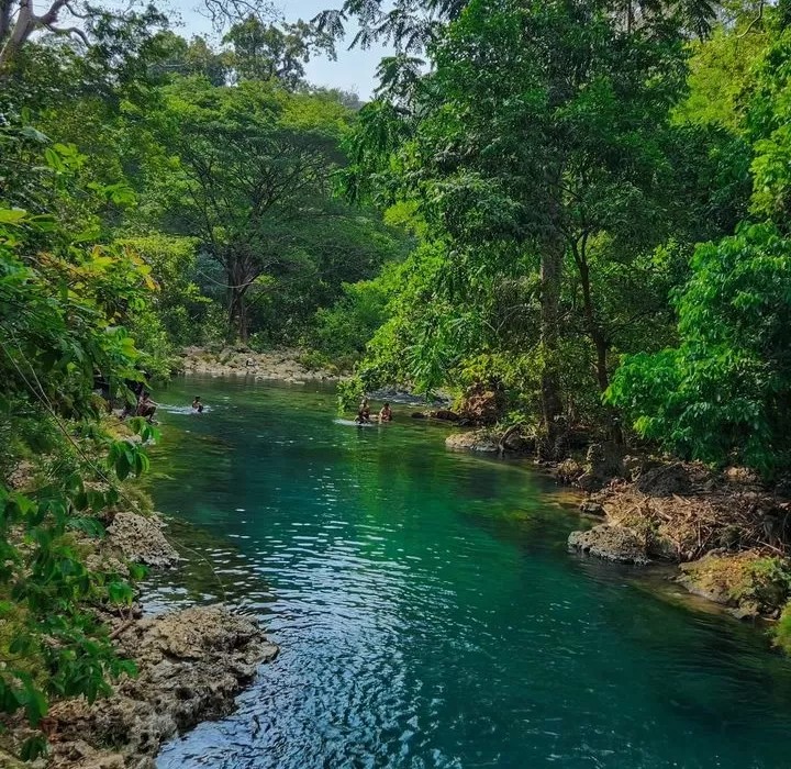 Sumber Mata Air Krawak adalah objek wisata alam yang berupa sumber mata air yang keluar dari celah bebatuan sungai,