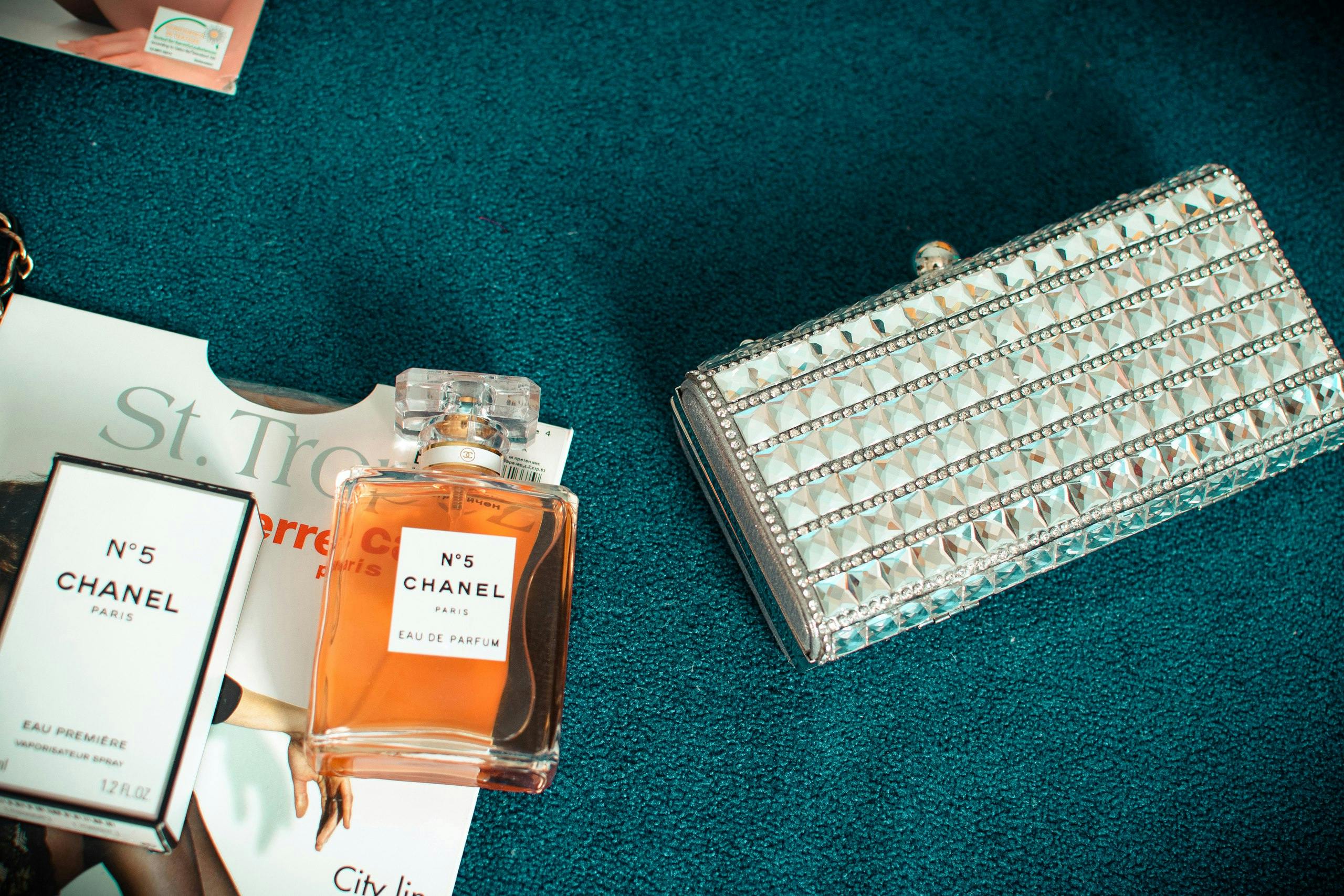 Parfum yang Bikin Perempuan Pengen Nempel Terus.