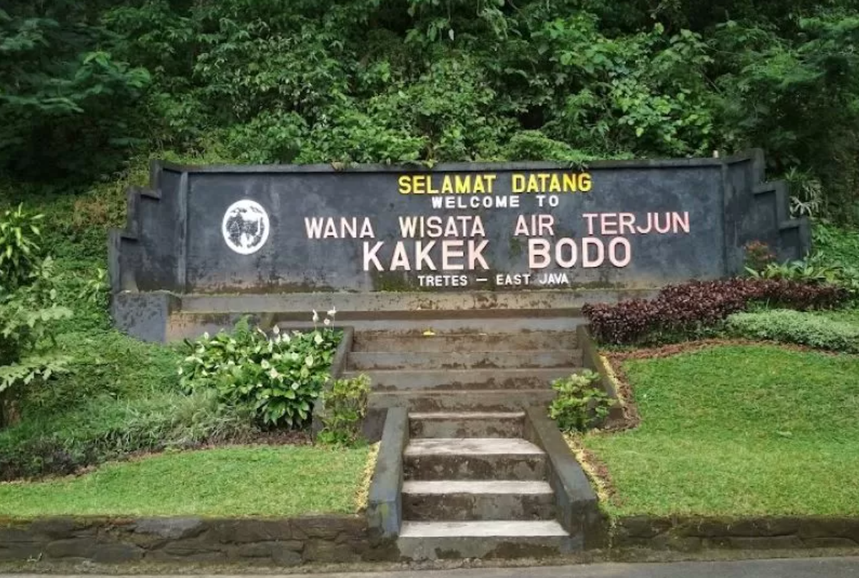 Air Terjun Kakek Bodo