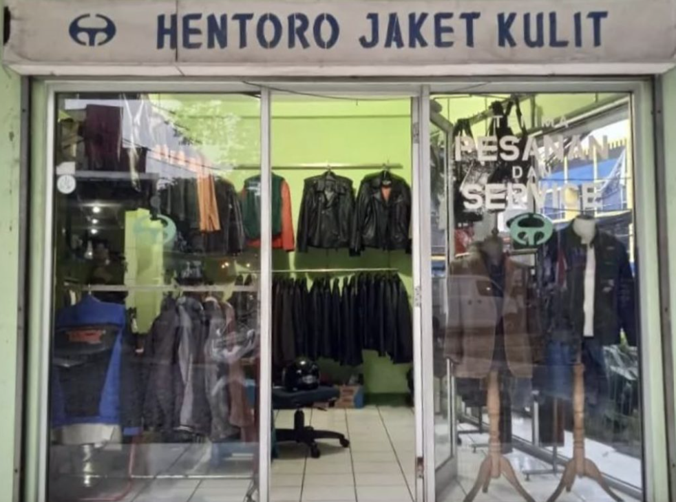Hentoro Jaket Kulit dari Depok sukses menembus pasar Eropa dan Asia berkat kualitas premium yang diakui dunia.