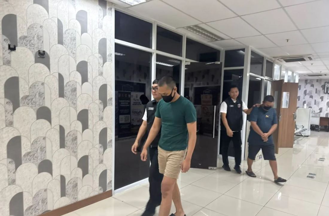Polisi Bandara Soetta ringkus dua pelaku pemalsuan E-PMI yang bantu keberangkatan CPMI dengan dokumen palsu.