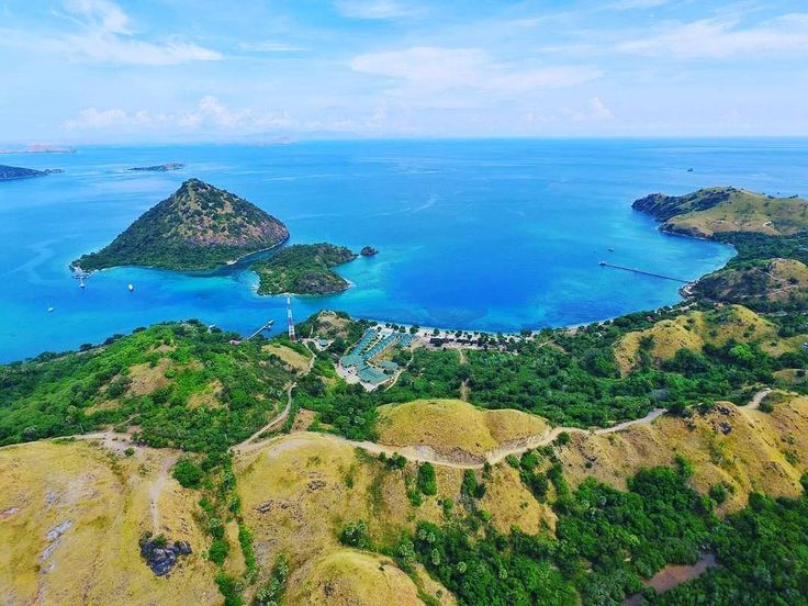 bukit cinta, labuan bajo flores nusa tenggara timur.