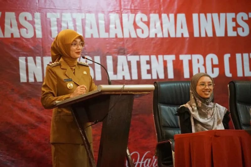 Wali Kota Kediri Vinanda Prameswati tampil memimpin langsung agenda penanganan Tuberkulosis di Kota Kediri, Jawa Timur, Selasa (11/11/2025). (Sumber: ANTARA/HO-Pemkot Kediri)
