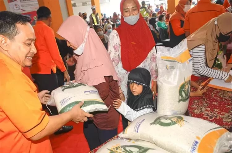 Bansos bulan november cair termasuk bantuan pangn beras dan minyak goreng