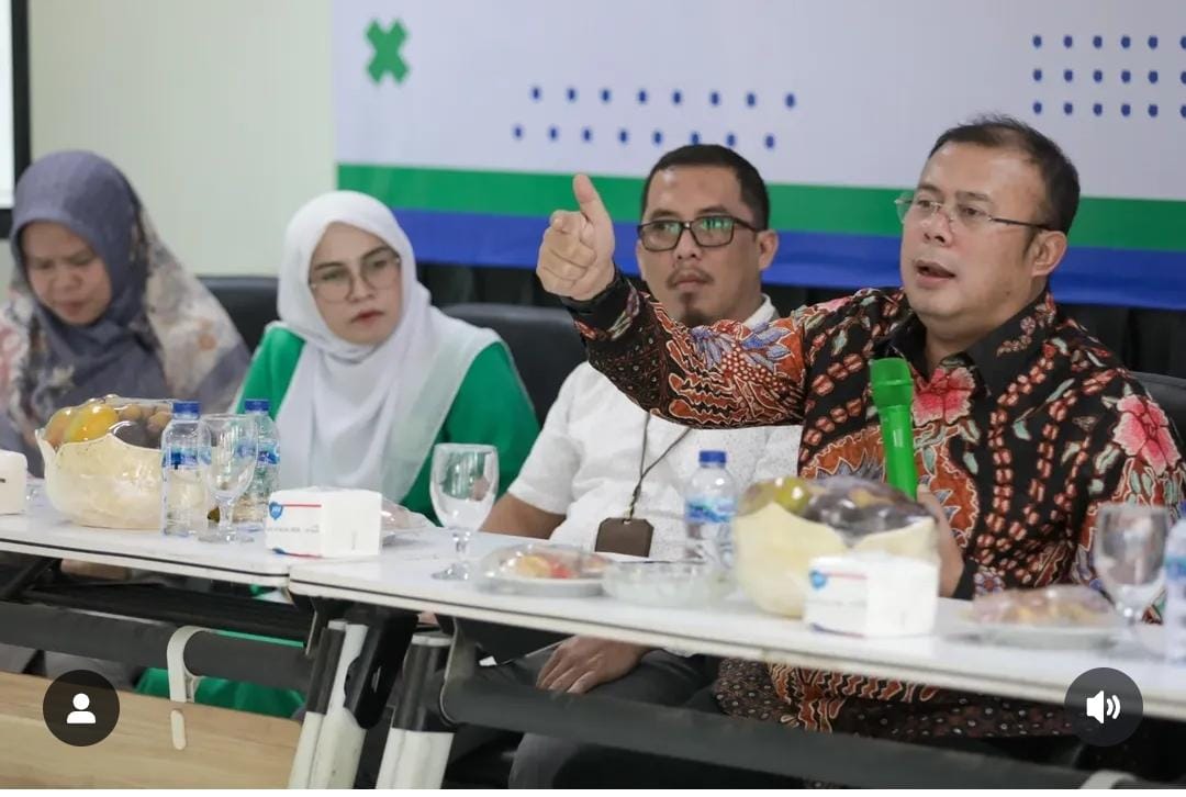 Caption, cucun ahmad syamsurijal kanan, wakil ketua DPR RI