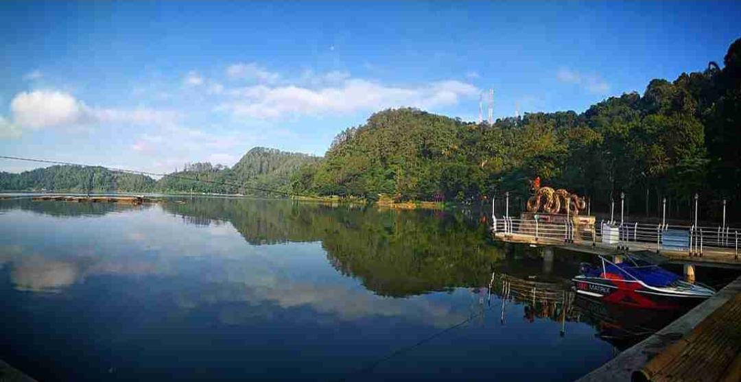 Keindahan telaga ngebel salah satu destinasi favorit yang ada di kota Ponorogo