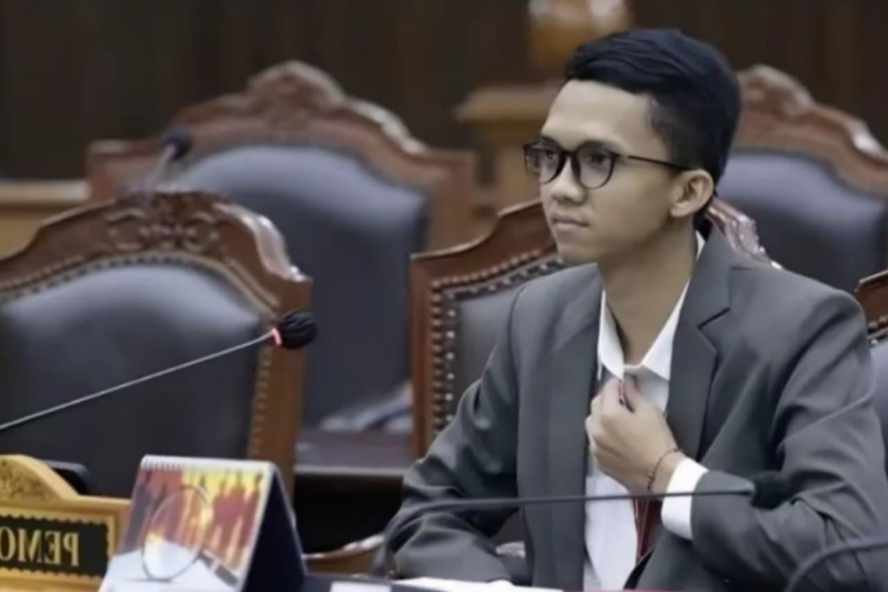 Foto Muhamad Anugrah Firmansyah seorang pejuang cinta yang gugat UU Pernikahan.