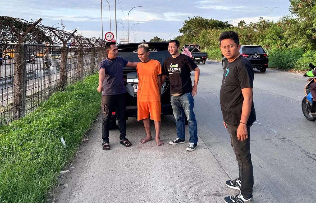 Pelaku rudapaksa penumpang taksi online ditangkap oleh aparat kepolisian dari Polres Metro Tangerang Kota.