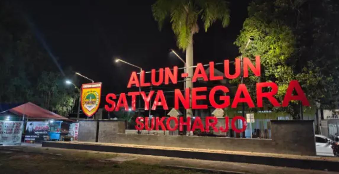 Alun-Alun Satya Negara Sukoharjo