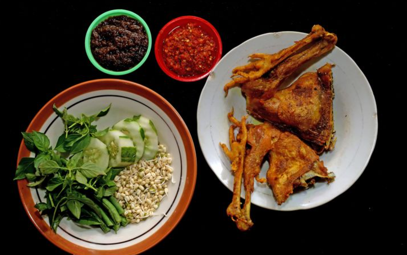 Ayam kampung goreng.