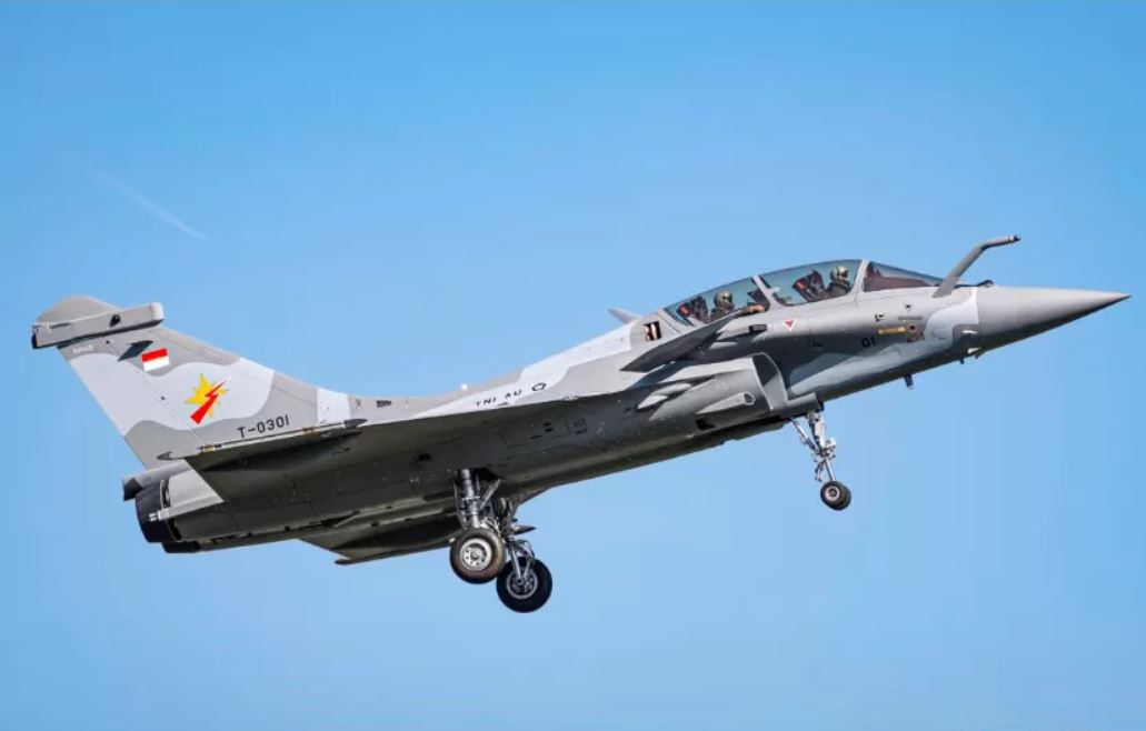 Pesawat tempur Rafale terbaru untuk TNI Angkatan Udara akhirnya diperlihatkan dalam acceptance ceremony di fasilitas produksi Dassault Aviation, Merignac, Bordeaux, Prancis, Jumat (28/11).