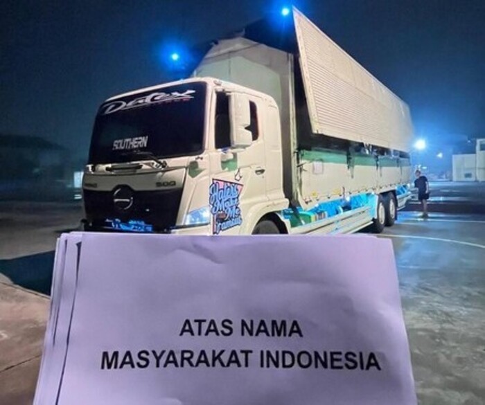 Ferry Irwandi Salurkan Dua Tahap Bantuan ke Sumatra