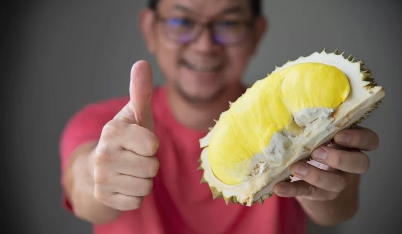Di dalam durian terdapat beragam vitamin, mineral, antioksidan, serta karbohidrat.