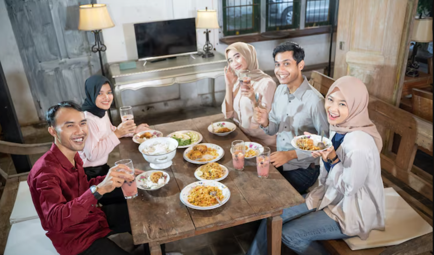 Ilustrasi makan bersama di warung.