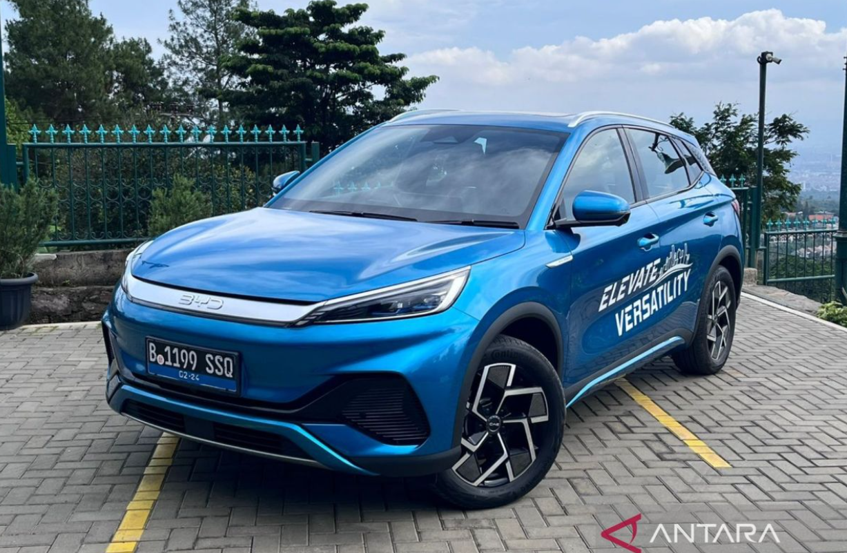 BYD cetak sejarah! Produksi 15 juta kendaraan listrik & hybrid global, melampaui Tesla, jadi raksasa otomotif energi baru dunia.