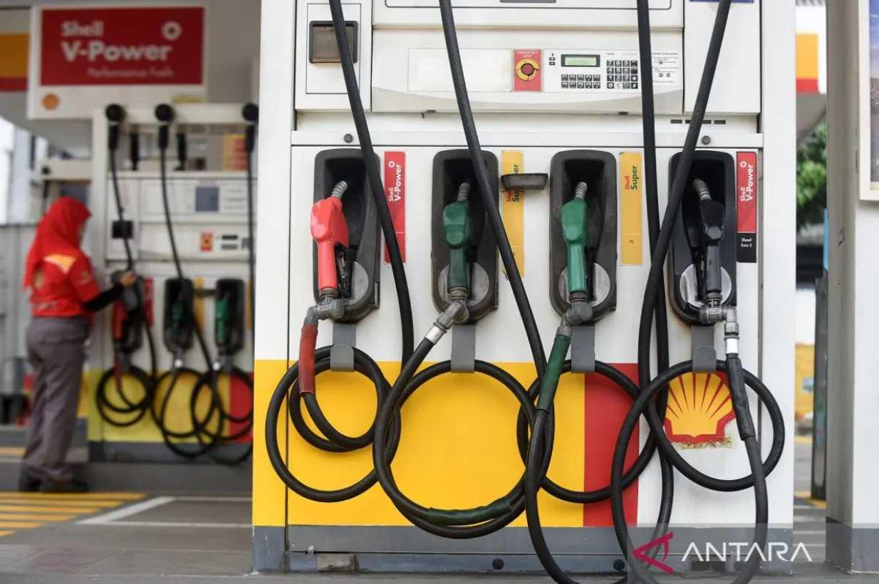 Pilih BBM Shell sesuai kebutuhan kendaraan.