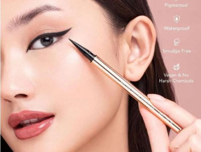 ESQA Waterproof Intense Eyeliner