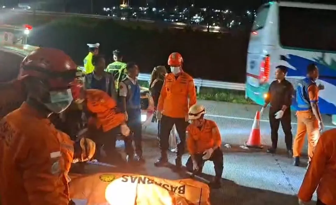 Laka Bus di Krapyak Semarang