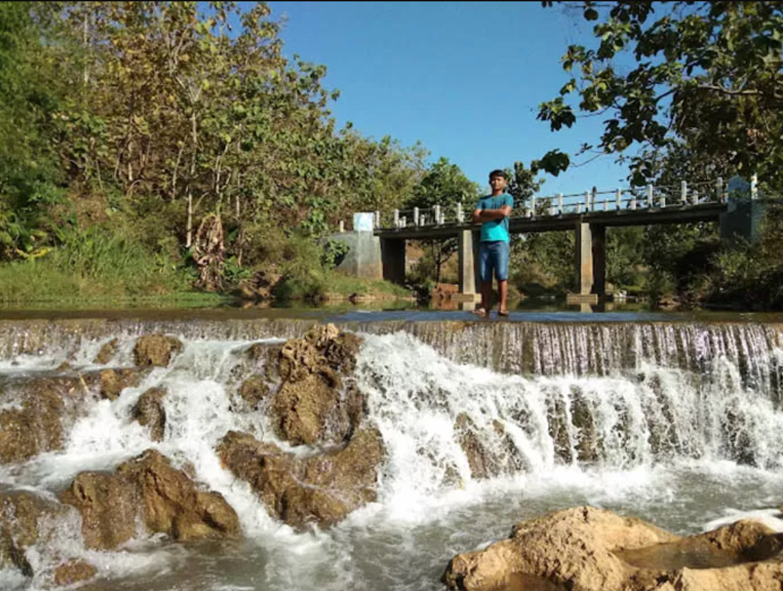 Air Terjun Banyulangse menjadi destinasi favorit karena lokasinya yang relatif dekat dari pusat Kota Tuban, sekitar 10 kilometer.