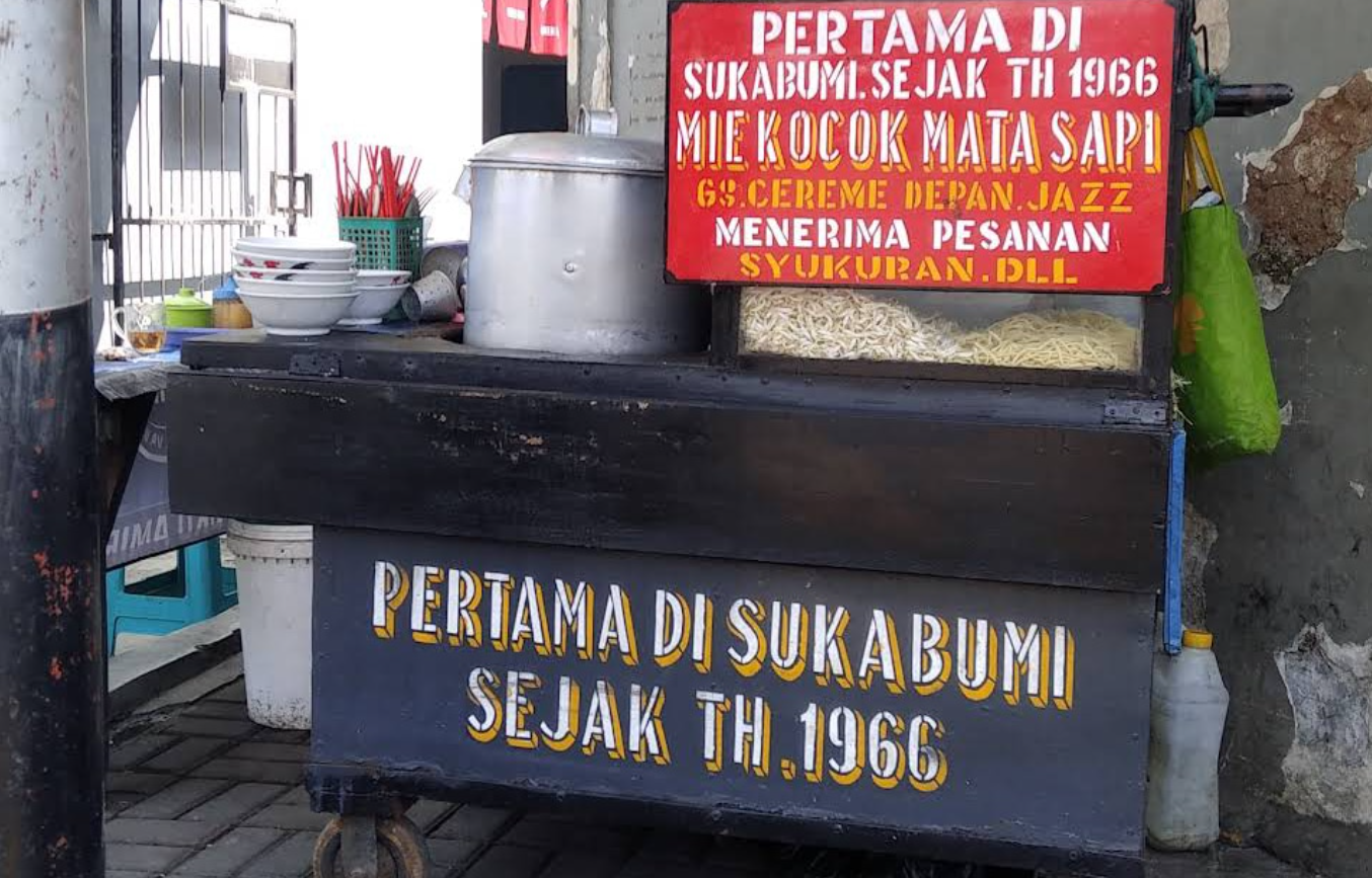 Mie Kocok Sukabumi menjadi kuliner ikonik yang tak pernah sepi penggemar.